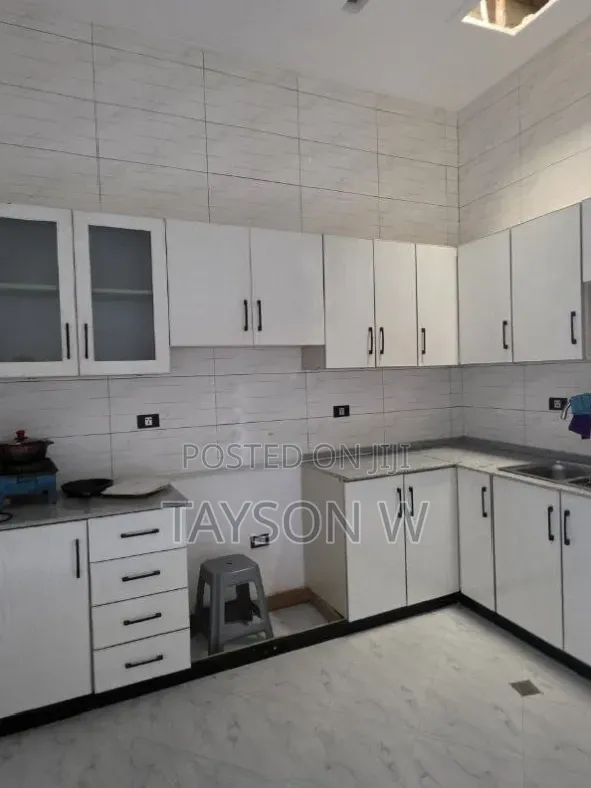 5bdrm Villa in Addis Ababa Wesen, Bole for sale