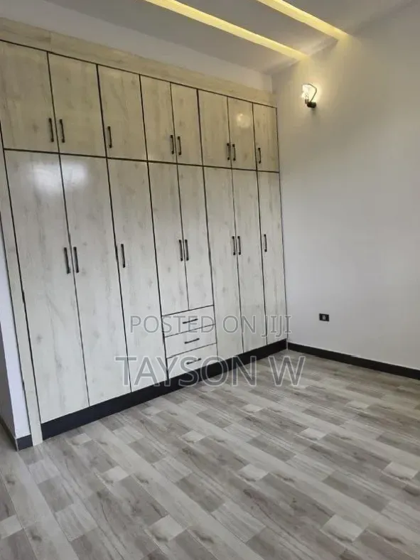 5bdrm Villa in Addis Ababa Wesen, Bole for sale