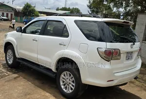 Toyota Fortuner 2012 White