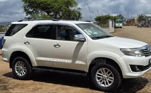 Toyota Fortuner 2012 White