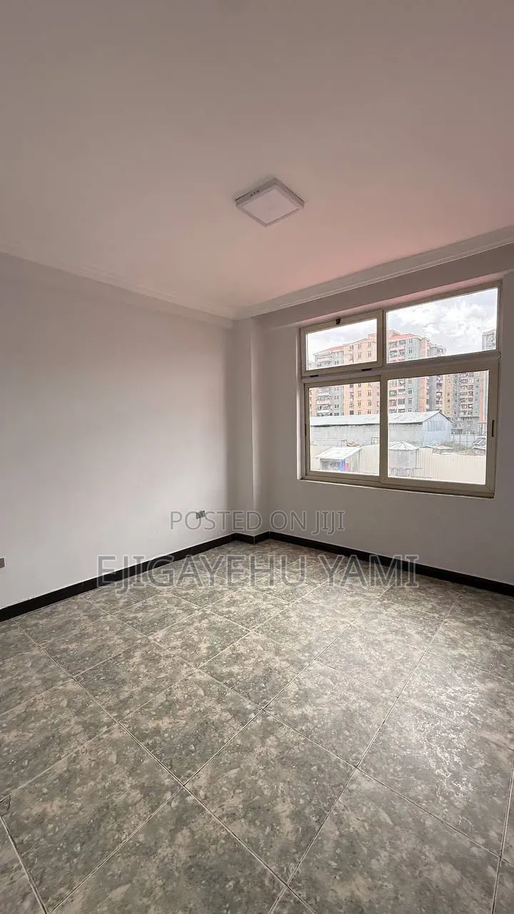 Furnished 3bdrm Condo in Condominium, Bole for sale