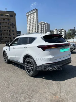 Jetour X70 Plus 2022 White