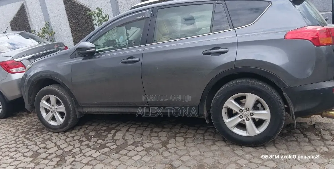 Toyota RAV4 2014 Gray