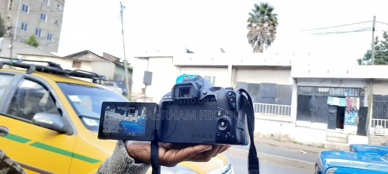 Canon 250d 4k Camera With 18-55mm Lens