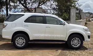 Toyota Fortuner 2012 White