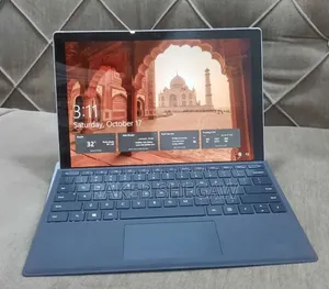 New Laptop Microsoft Surface 8GB Intel Core i5 SSD 256GB