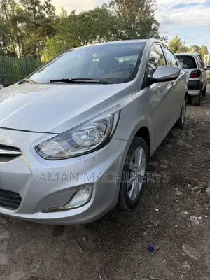 Hyundai Accent 2014 Silver