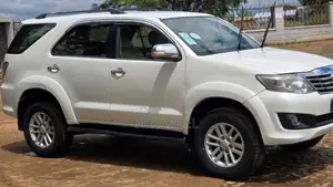 Toyota Fortuner 2.7 AWD 2014 White