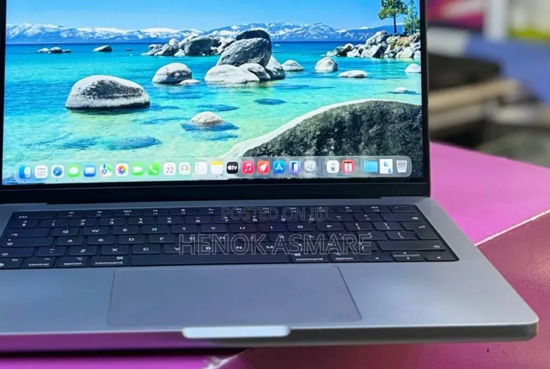New Laptop Apple MacBook Pro 2021 M1 16GB Apple M1 SSD 512GB