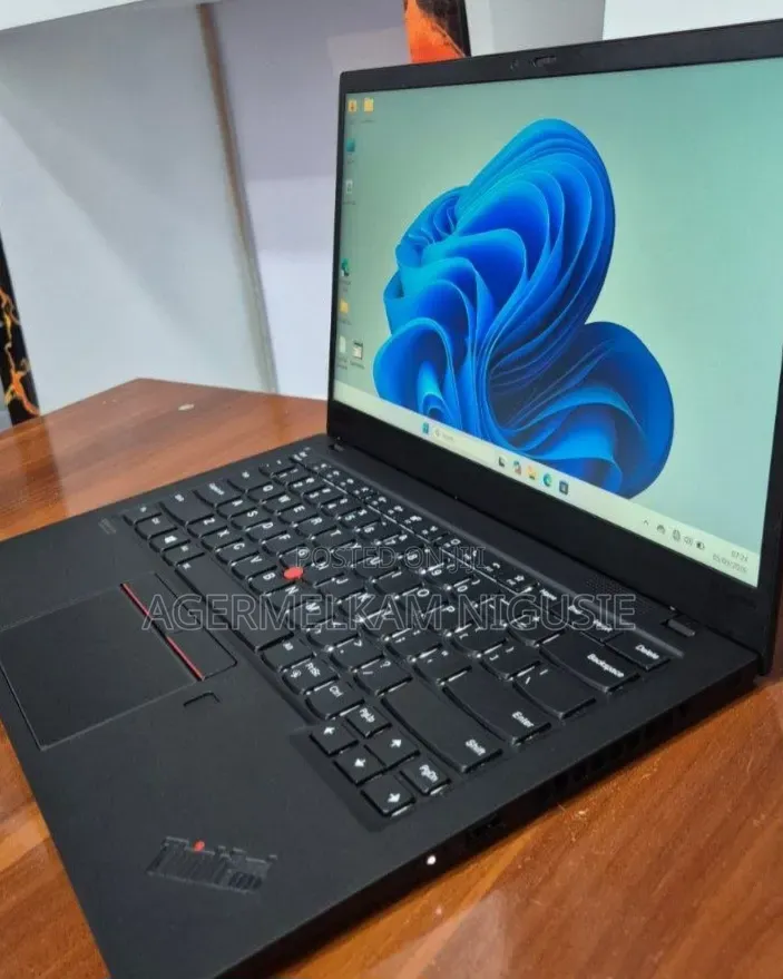 New Laptop Lenovo ThinkPad X1 16GB Intel Core i7 SSD 512GB