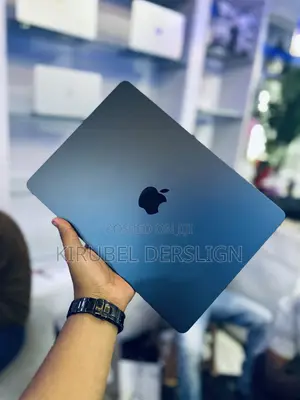 New Laptop Apple MacBook Air 2025 M4 16GB Apple M4 SSD 256GB