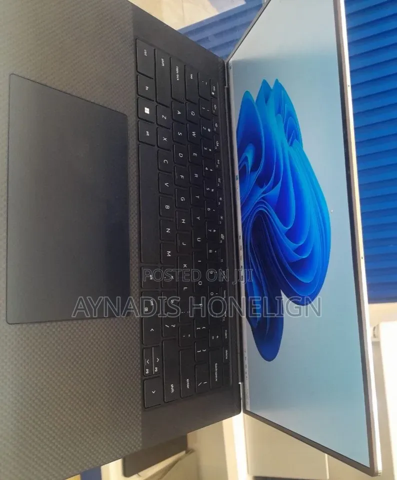 New Laptop Dell XPS 15 16GB Intel Core i7 SSD 512GB