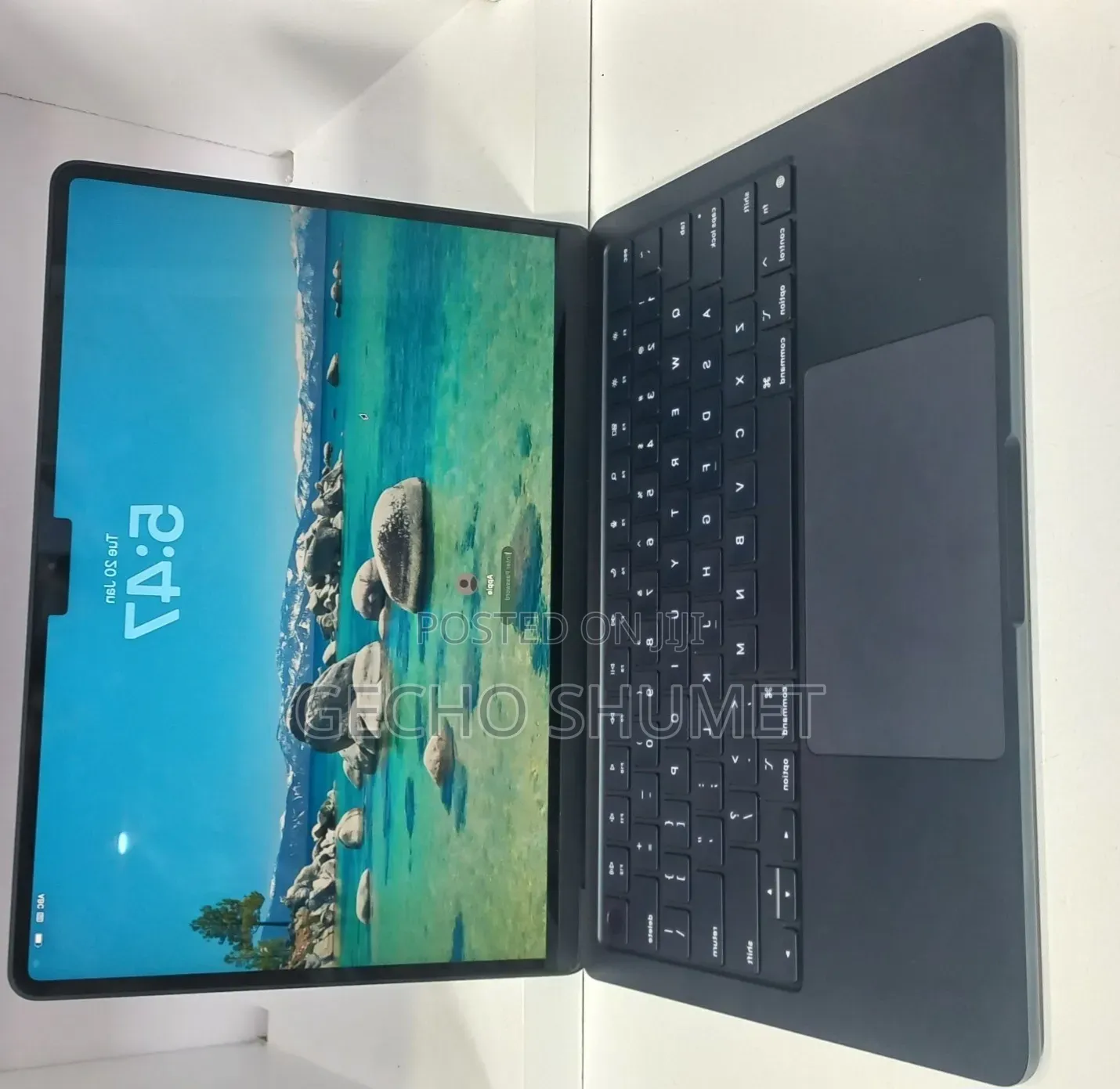 New Laptop Apple MacBook Air 2022 M2 8GB Apple M2 SSD 256GB