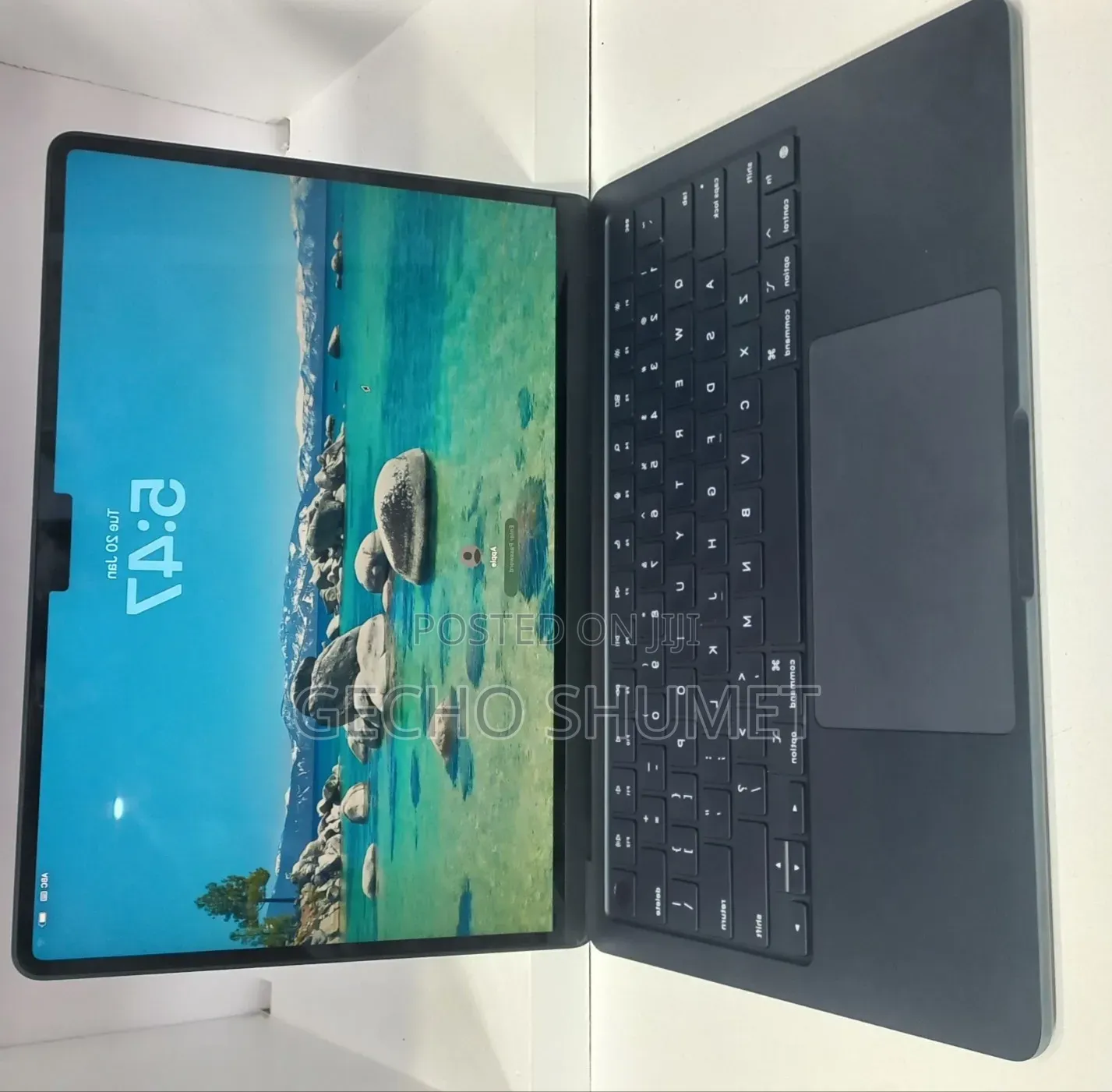 New Laptop Apple MacBook Air 2022 M2 8GB Apple M2 SSD 256GB