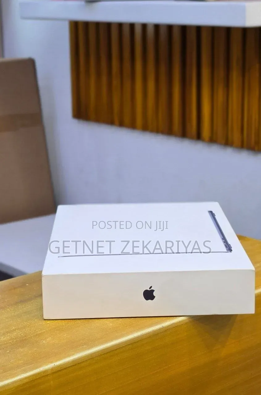 New Laptop Apple MacBook Air 2026 M5 16GB Apple M5 SSD 512GB
