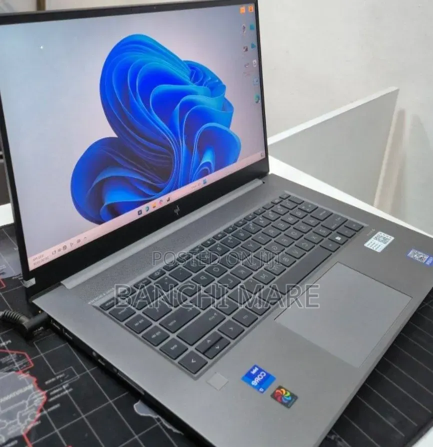 New Laptop HP ZBook Studio 32GB Intel Core 7 SSD 1T