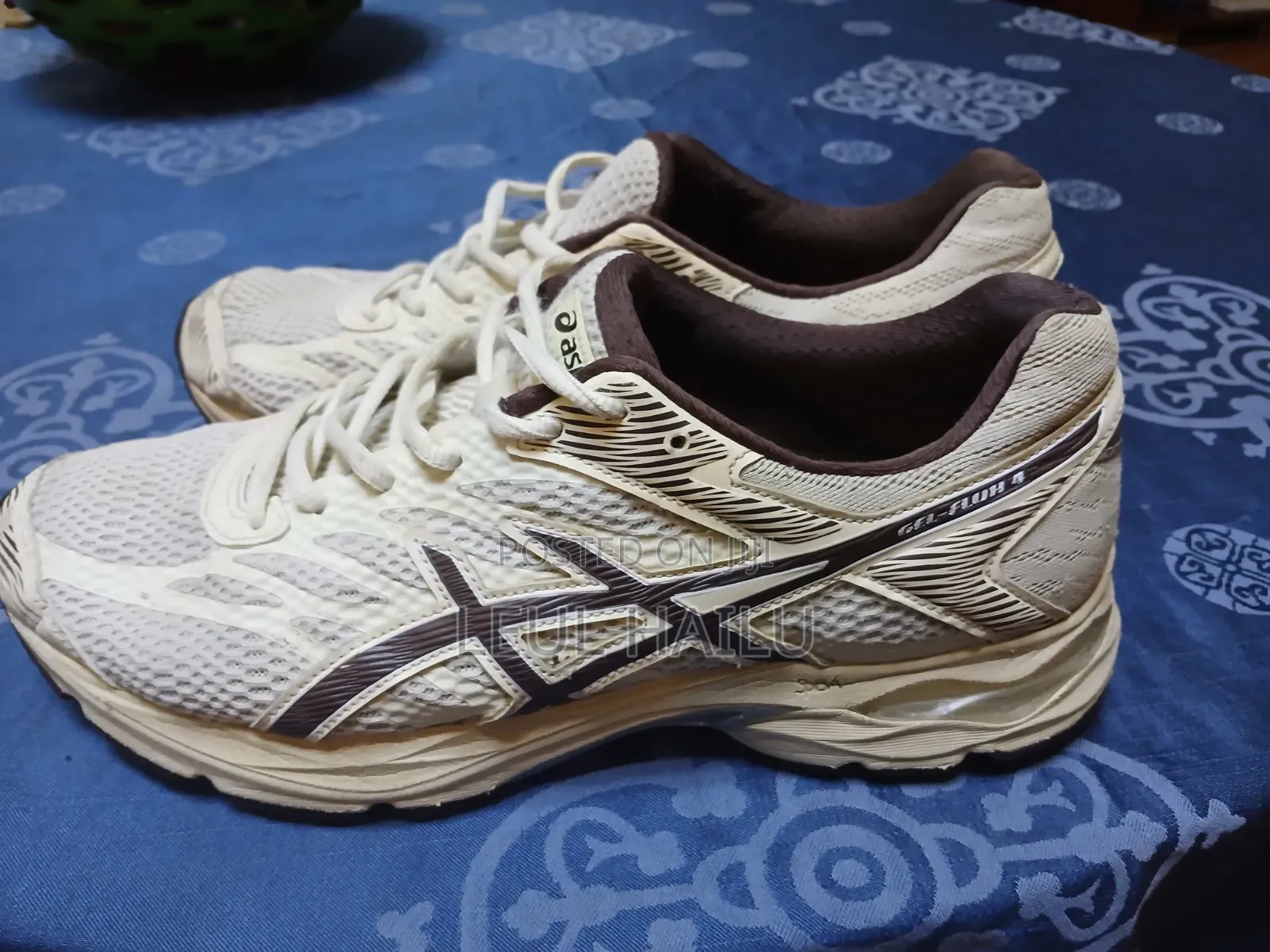 ASICS Size 44