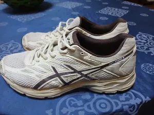 ASICS Size 44
