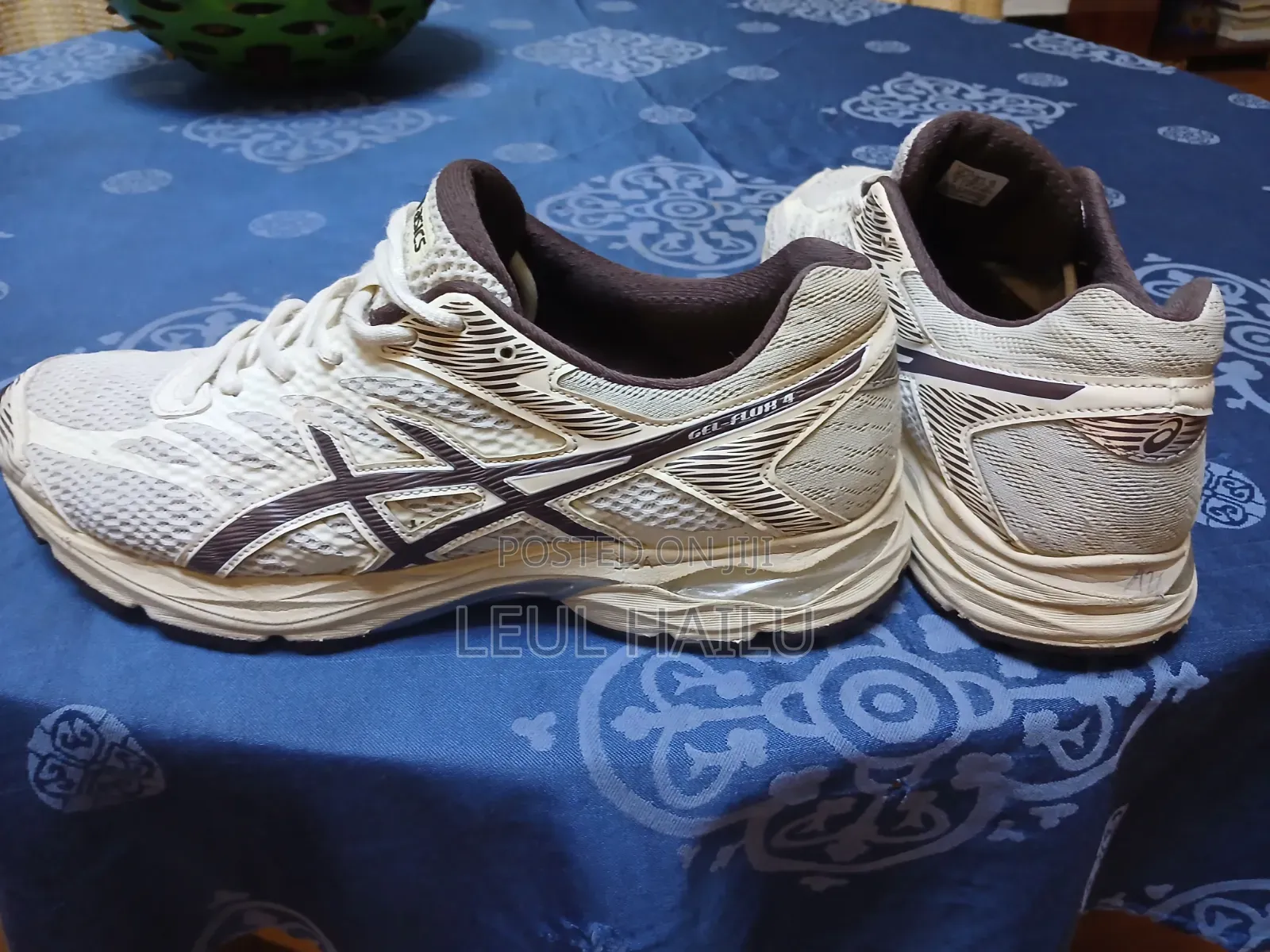 ASICS Size 44