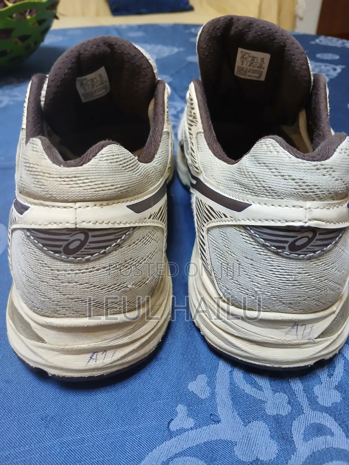 ASICS Size 44
