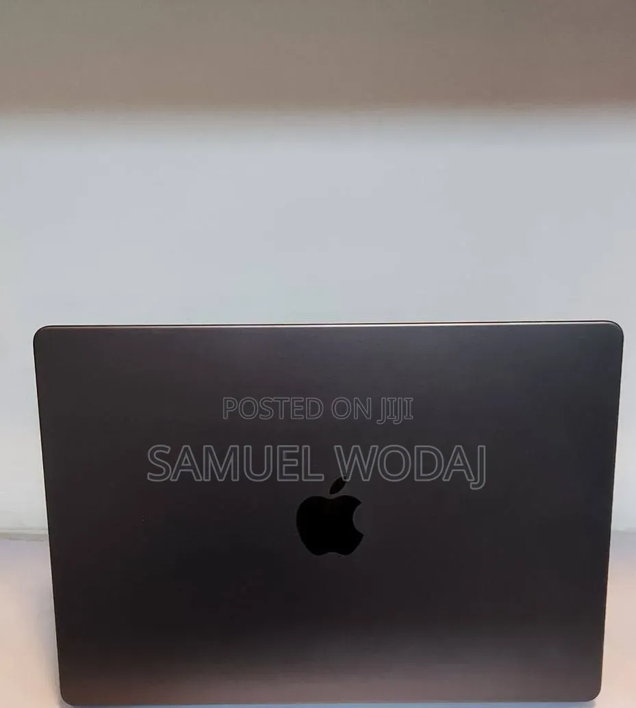 New Laptop Apple MacBook Pro 2017 16GB Apple M5 Pro SSD 512GB