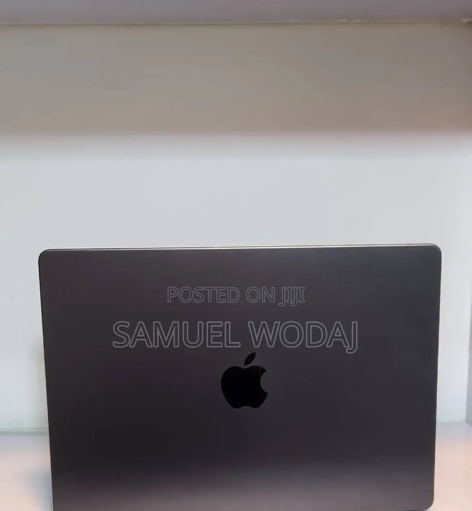 New Laptop Apple MacBook Pro 2017 16GB Apple M5 Pro SSD 512GB