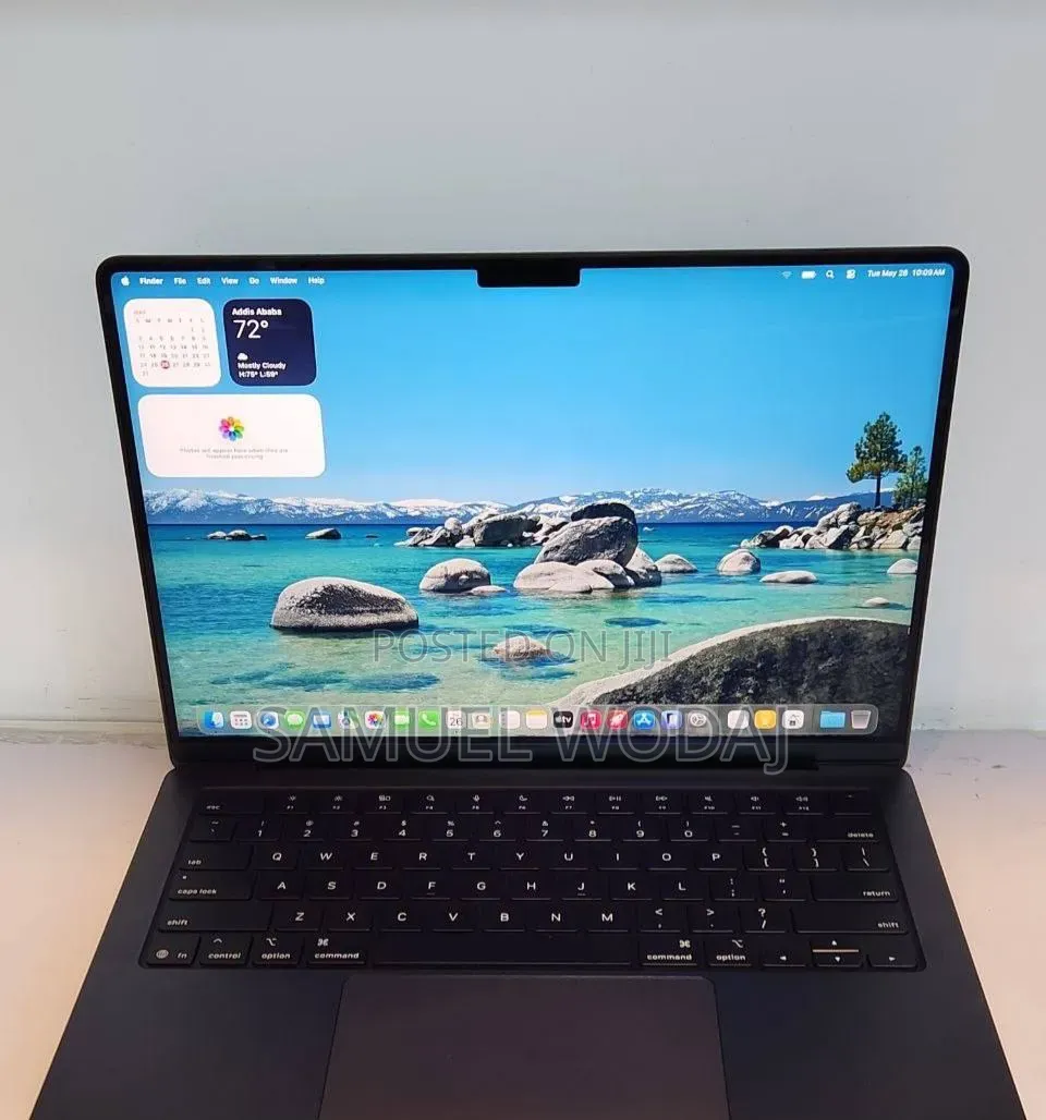 New Laptop Apple MacBook Pro 2017 16GB Apple M5 Pro SSD 512GB
