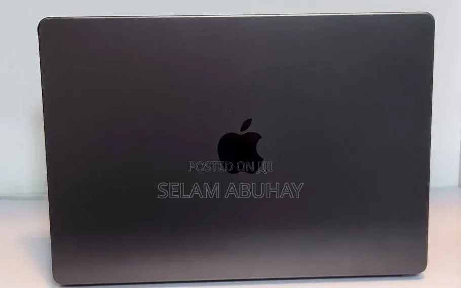 New Laptop Apple MacBook Pro 2025 M5 16GB Apple M5 Pro SSD 512GB