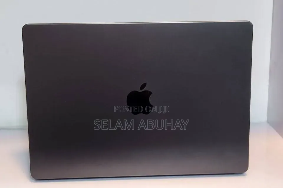 New Laptop Apple MacBook Pro 2025 M5 16GB Apple M5 Pro SSD 512GB