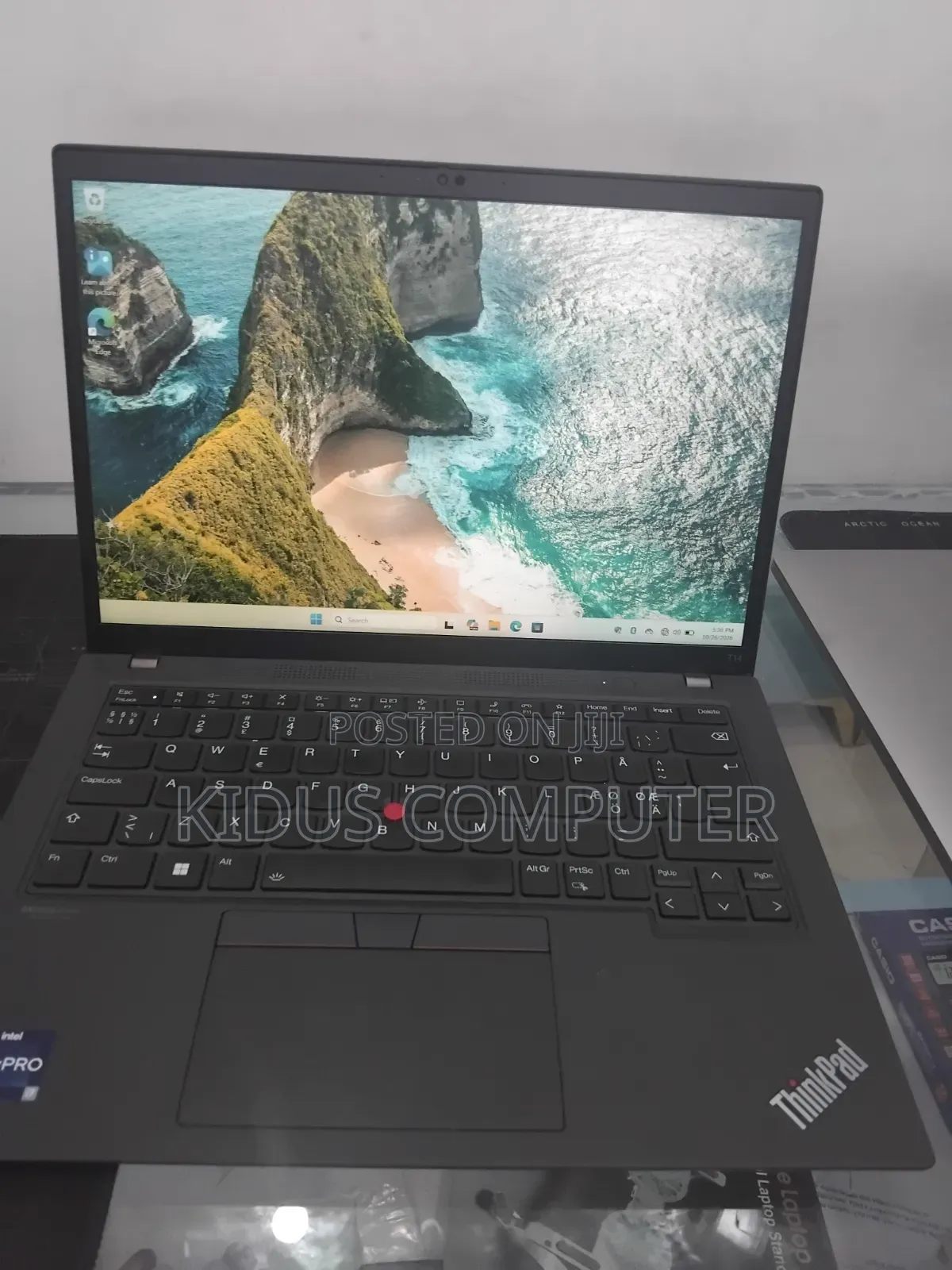 New Laptop Lenovo ThinkPad T14 16GB Intel Core i7 SSD 512GB