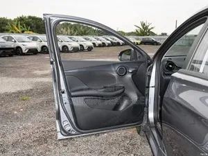 BYD E2 43 kWh 94 hp FWD 2024 Gray