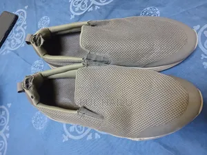 SKECHERS. Size 45.5