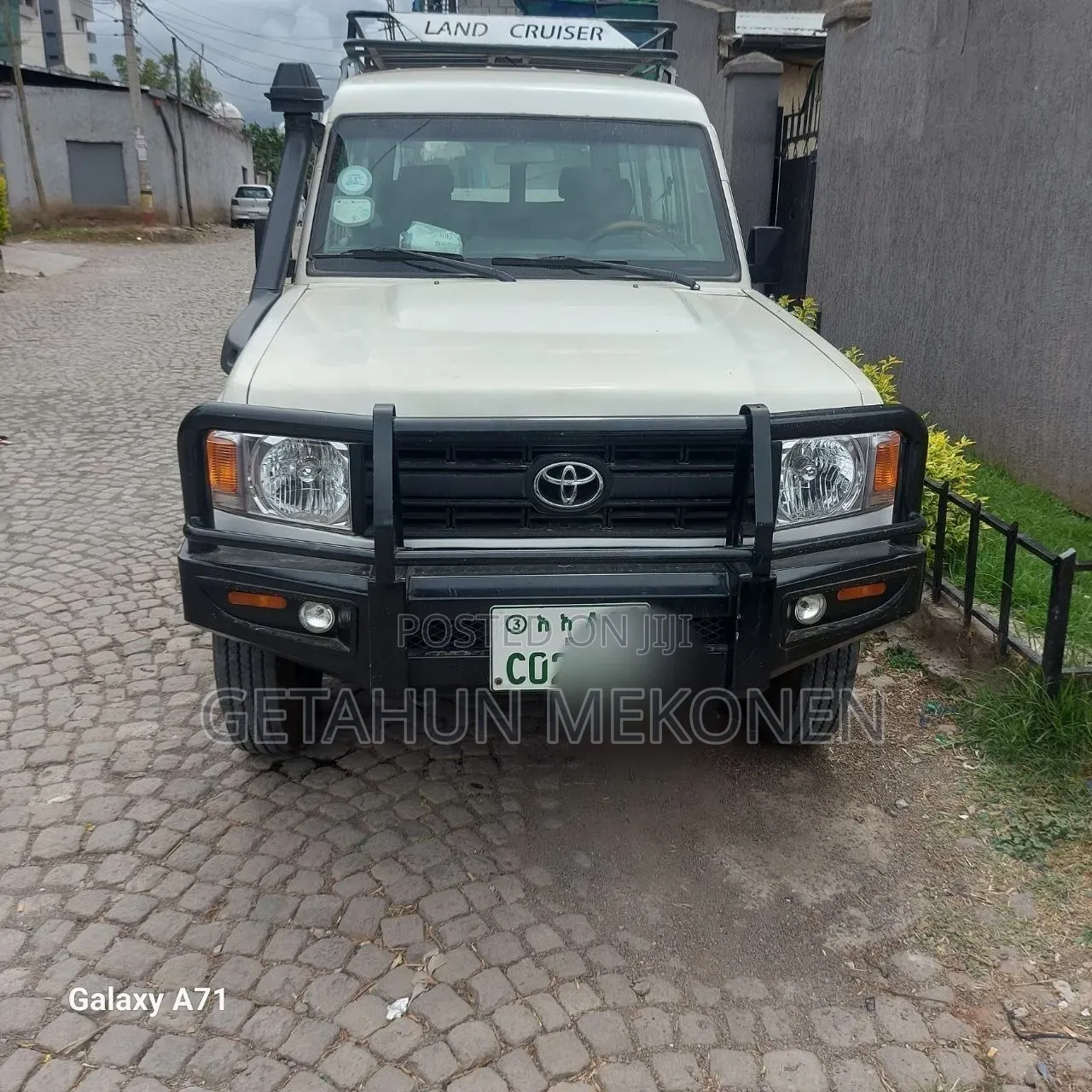 Toyota Land Cruiser 2012 White