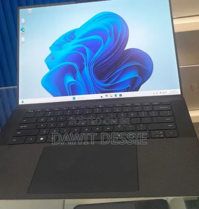 New Laptop Dell XPS 15 16GB Intel Core i7 SSD 512GB