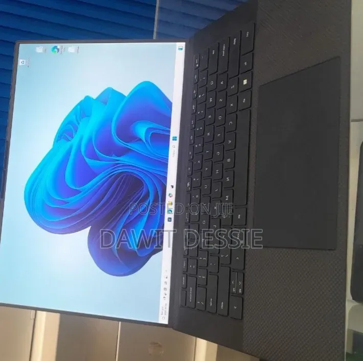 New Laptop Dell XPS 15 16GB Intel Core i7 SSD 512GB