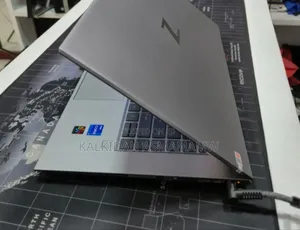 New Laptop HP ZBook Studio 32GB Intel Core 7 SSD 1T