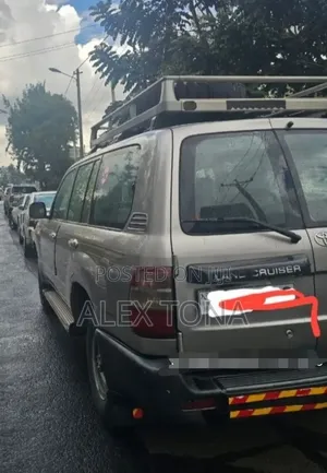Toyota Land Cruiser 2005 Silver