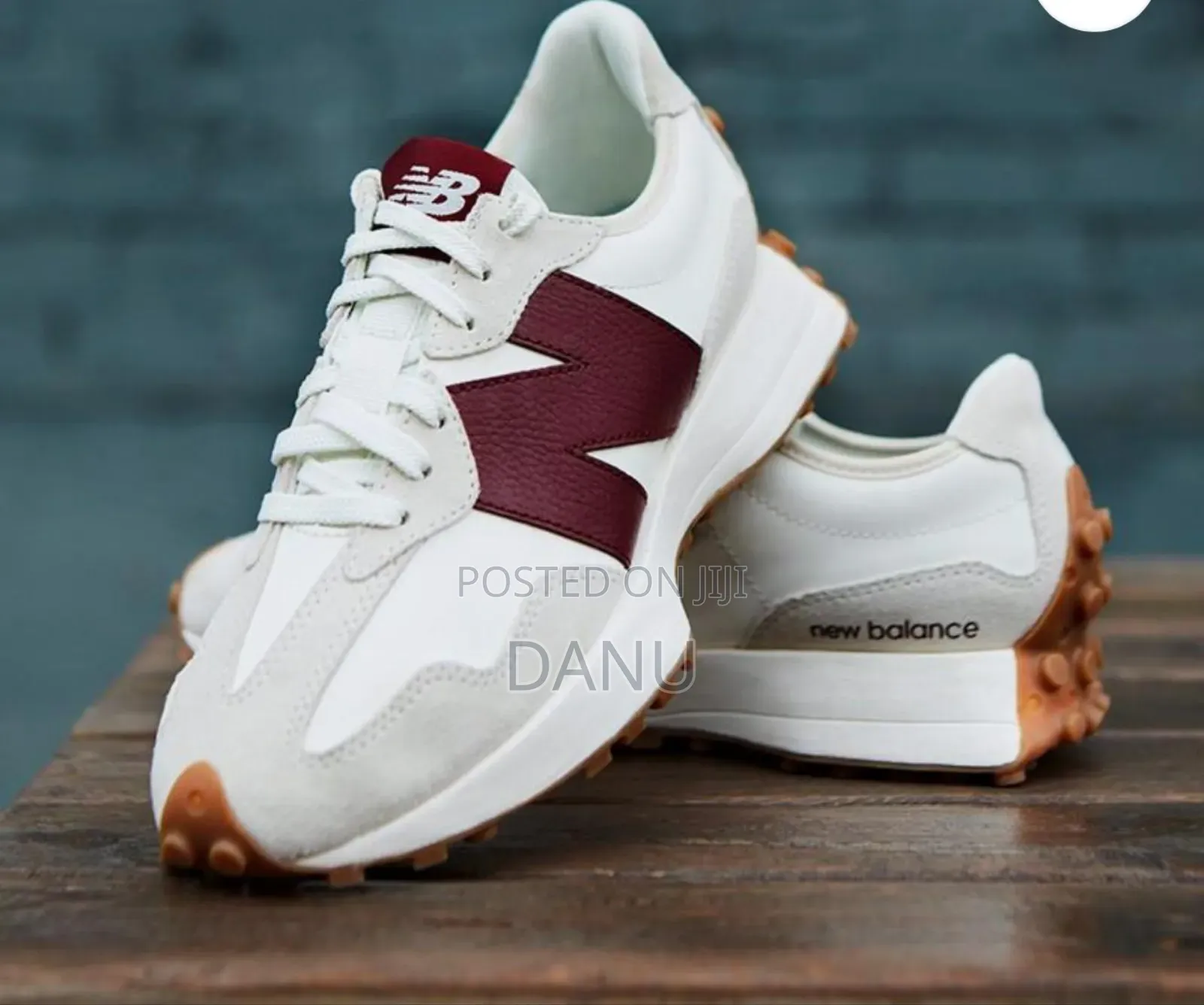 New Balance 307