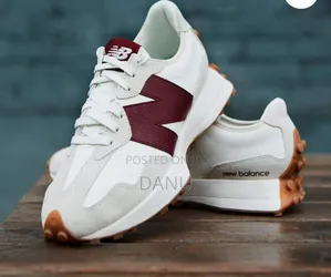 New Balance 307