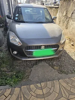 Suzuki Swift 2022 Gray