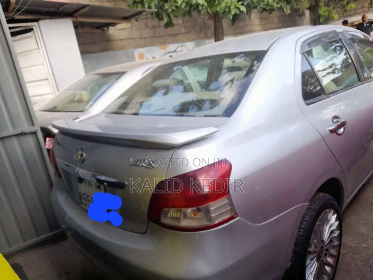 Toyota Belta 2011 Silver