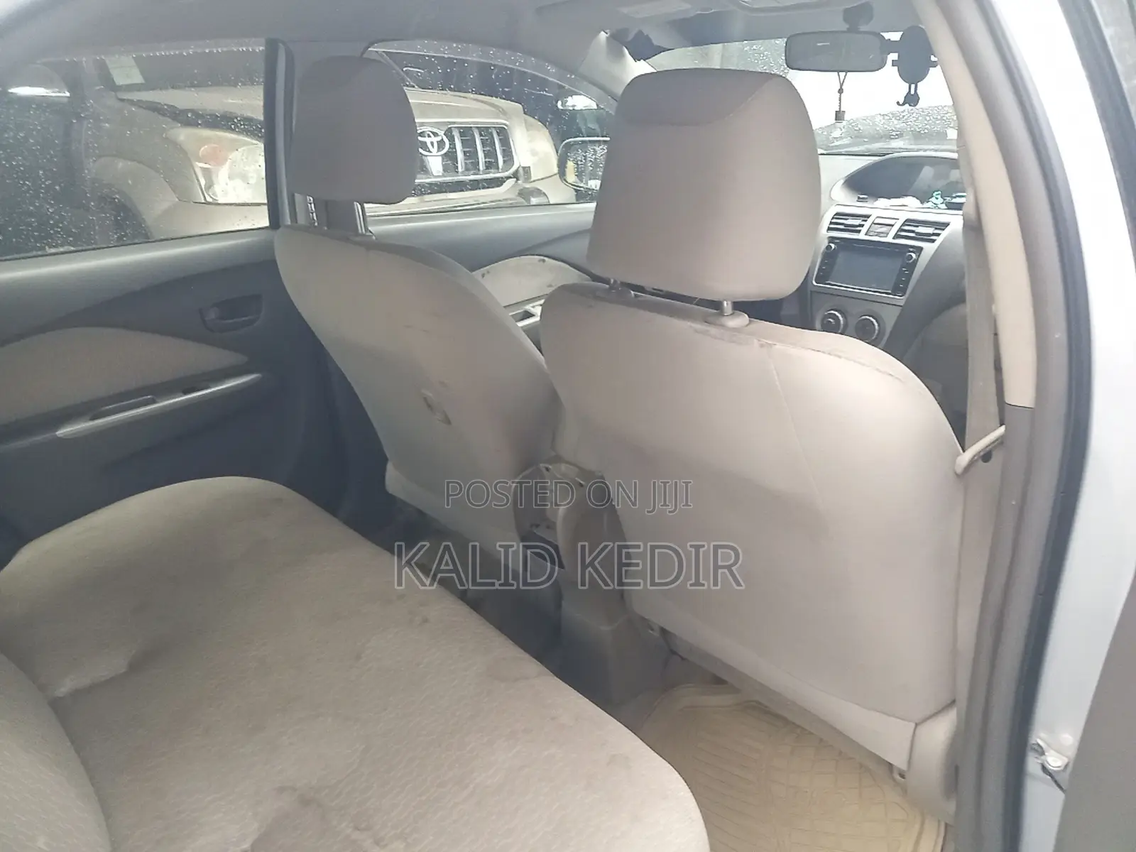 Toyota Belta 2011 Silver