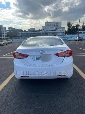 Hyundai Avante 2012 White
