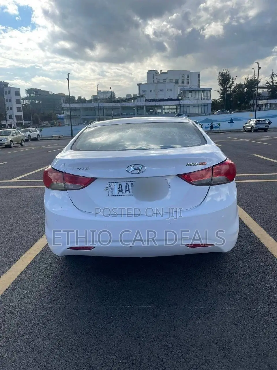 Hyundai Avante 2012 White