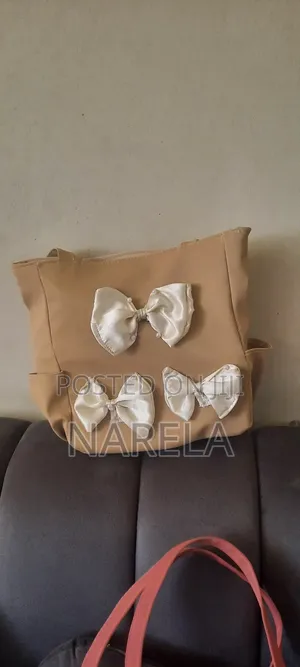 Title: Ladies’ Stylish Tote Bag With Satin