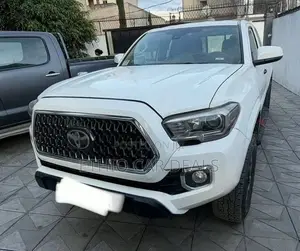 Toyota Tacoma 2018 White