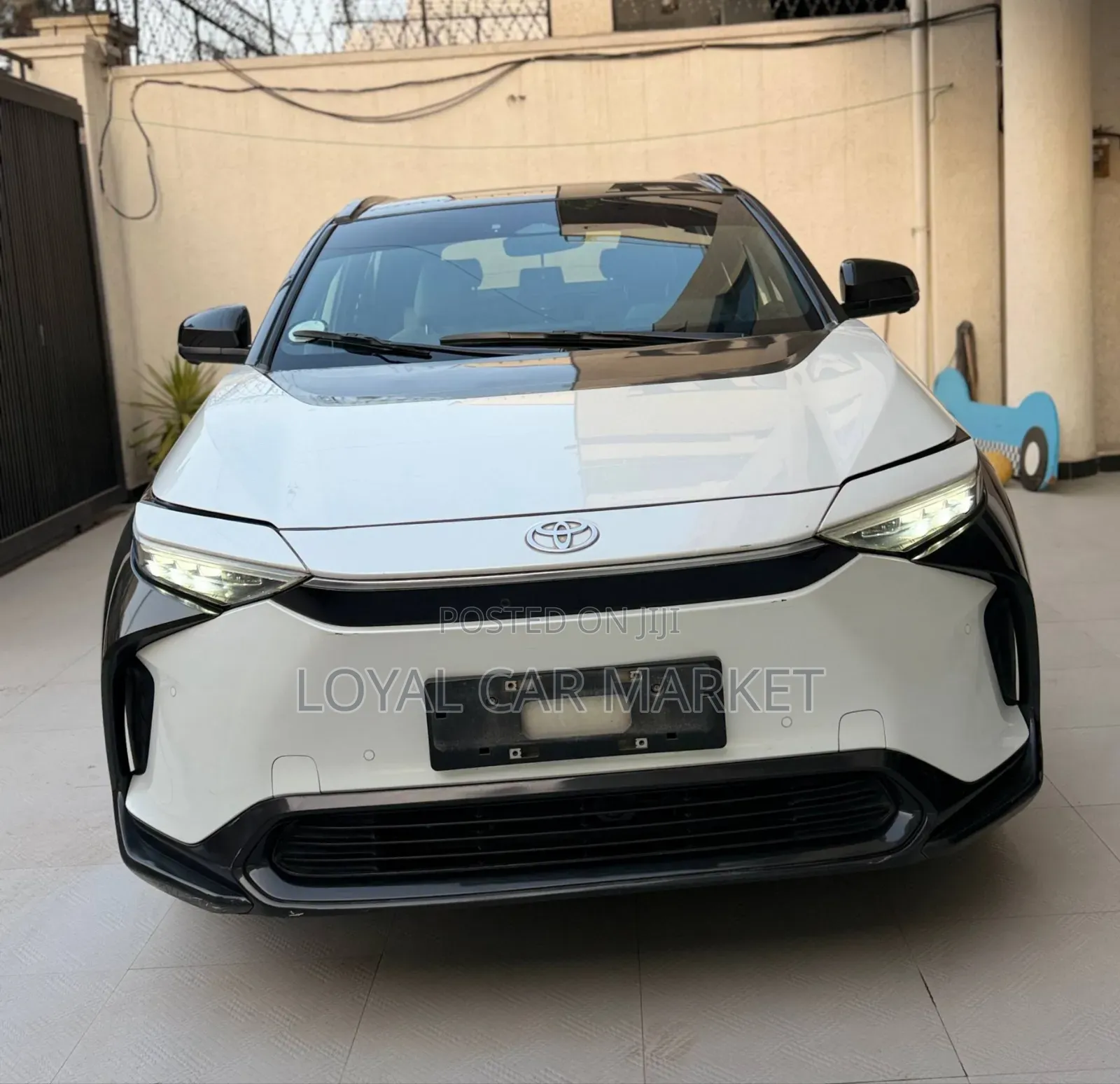Toyota bZ4X 2022 White