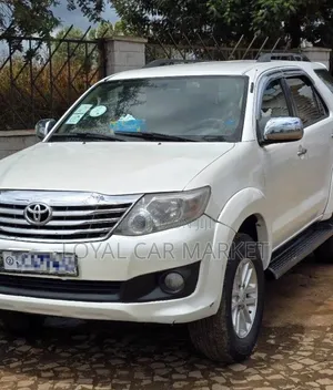 Toyota Fortuner 2012 White