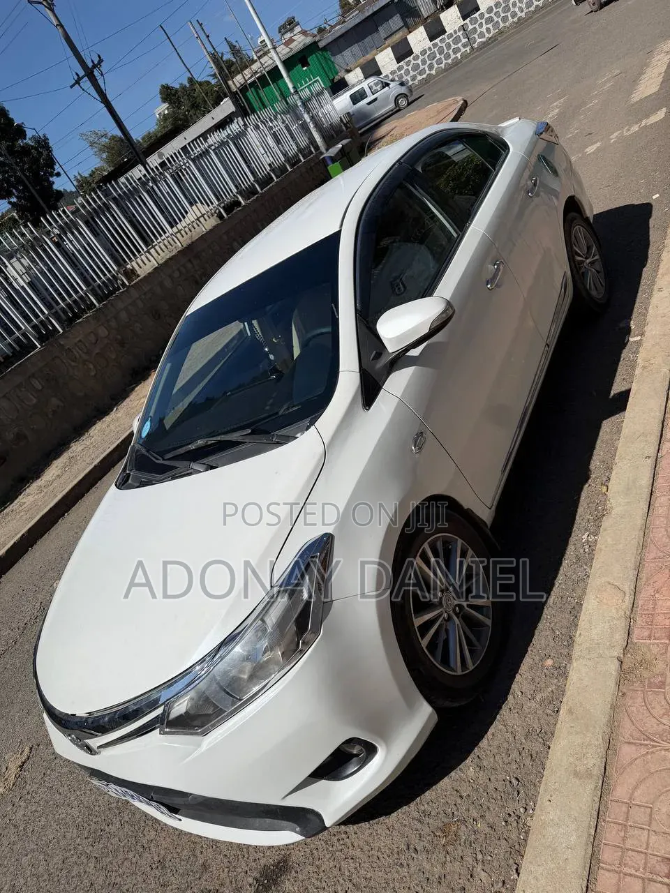 Toyota Yaris L Hatchback 5dr 2015