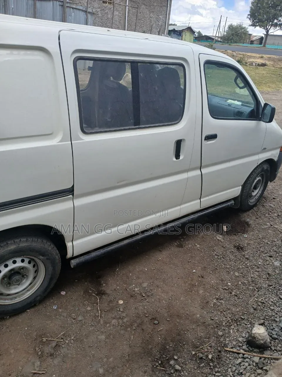 Toyota HiAce 2003 White